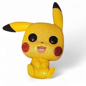 Funko POP! Pokémon PIKACHU #553 Diamond Collection w/ Pokémon Trading Card Tin